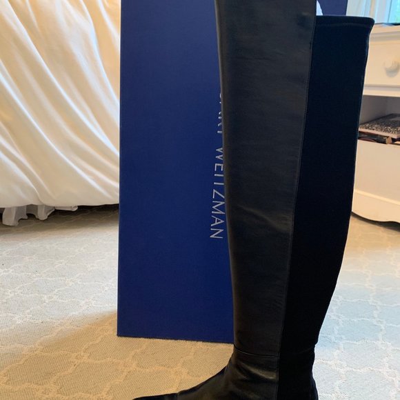 Stuart Weitzman 5050 Knee High Boots in Black Leat - Picture 5 of 5